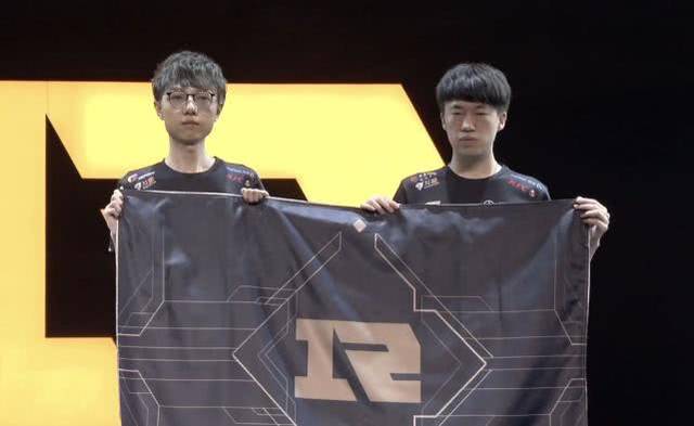 的对决埋下 的对决埋下